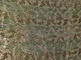 Dioramazubehör, 1 dünnes Tarnnetz grün flecktarn, ca. 20 x 29 cm,